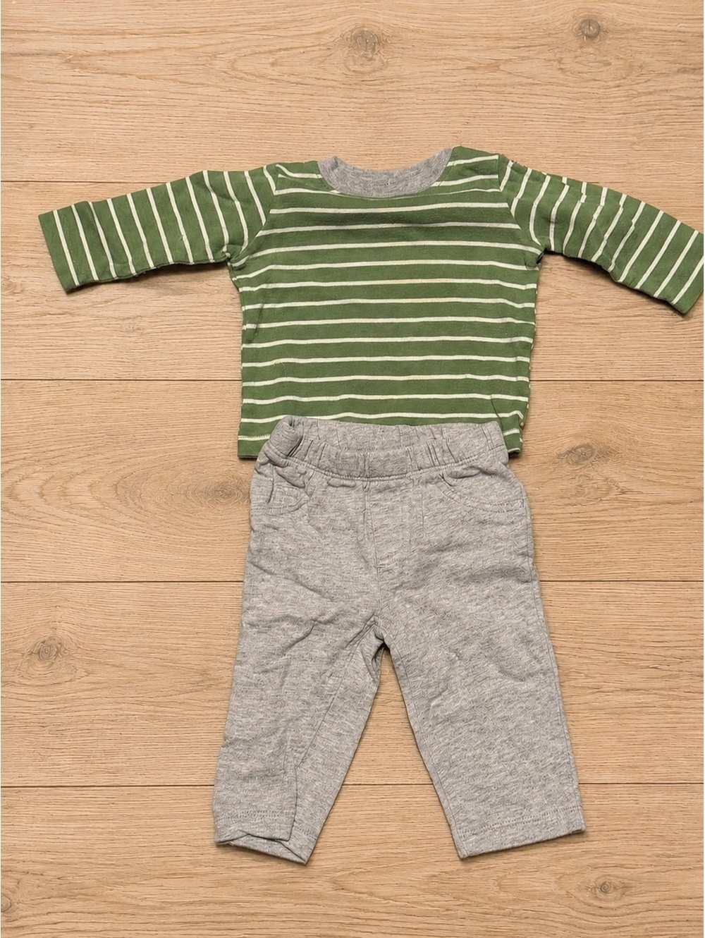 Carter's Boys 6 month 2-Piece Outfit, Used Great Condition